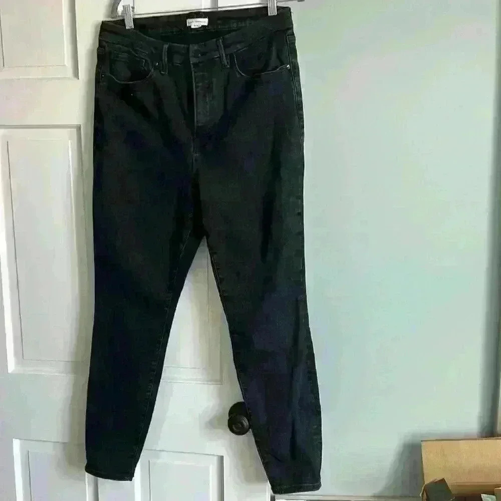 Good America Always Fits size 14-18 skinny leg. Black Denim